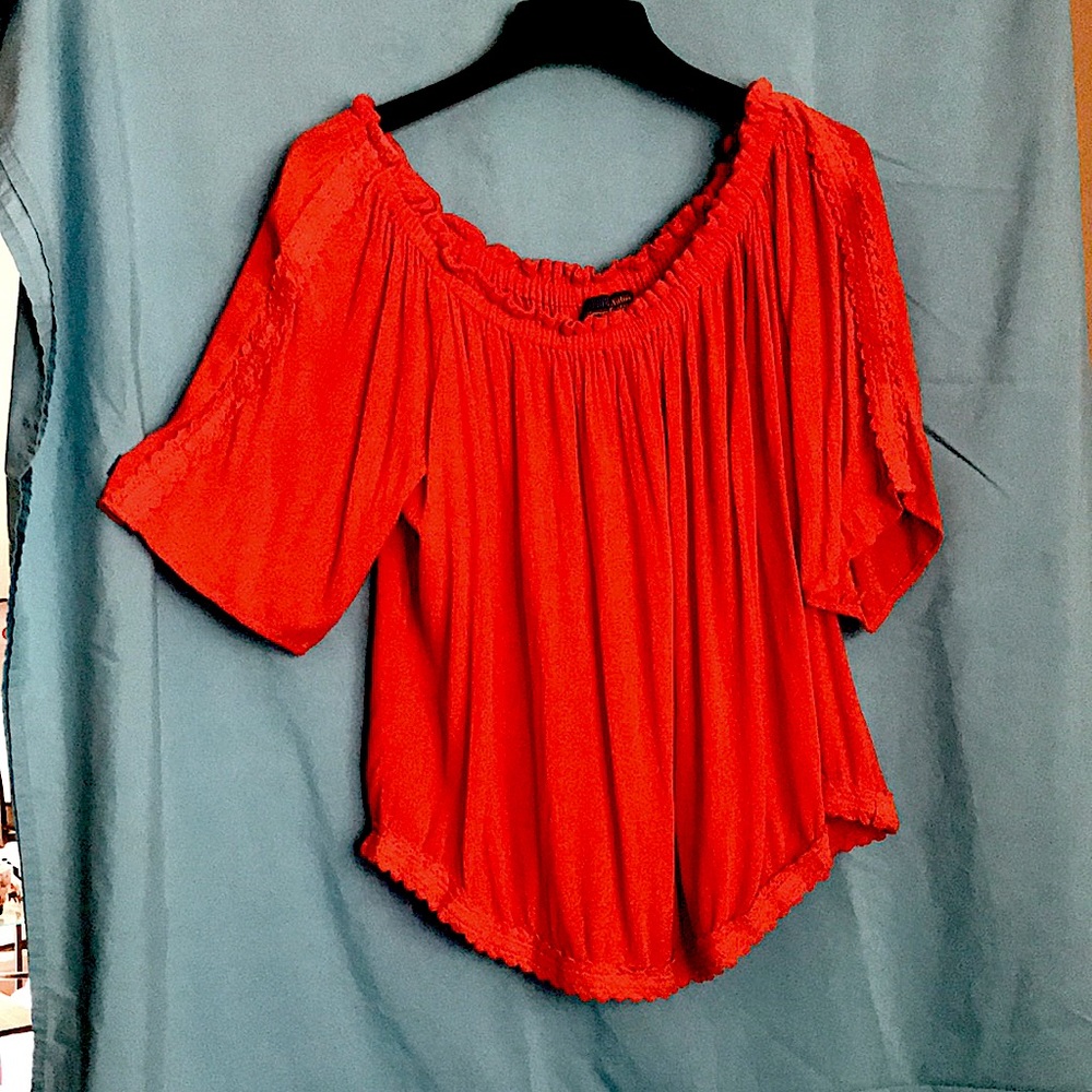 Women’s peasant top